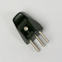 dreipoliger Stecker