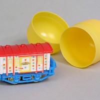 Kinderüberraschung Zirkuswagen