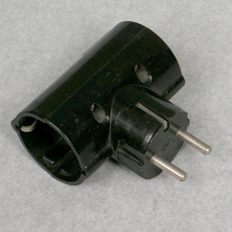 Zweifachverteilerstecker